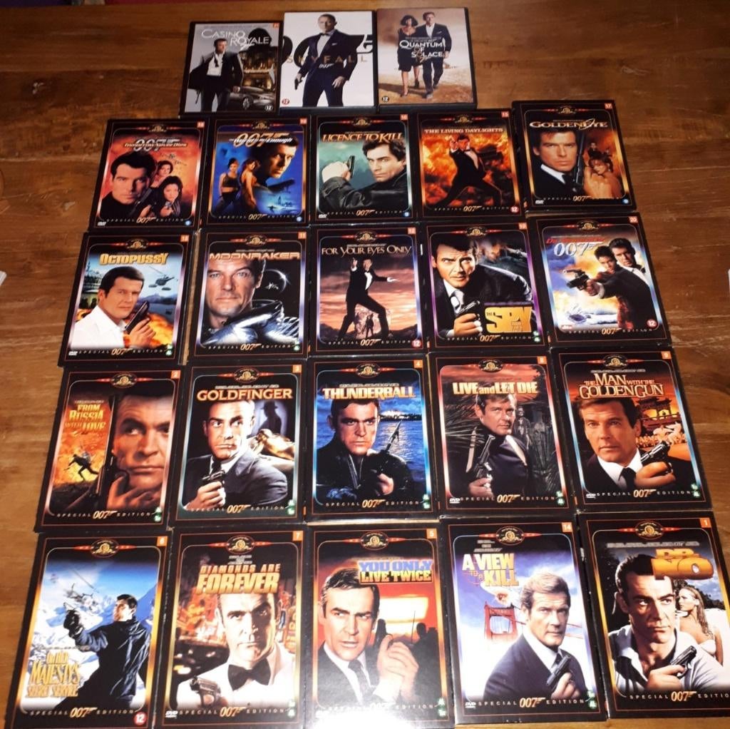 Collectie James Bond t/m Spectre, Vanaf 12 jaar, Ophalen of Verzenden, Zo goed als nieuw, Boxset