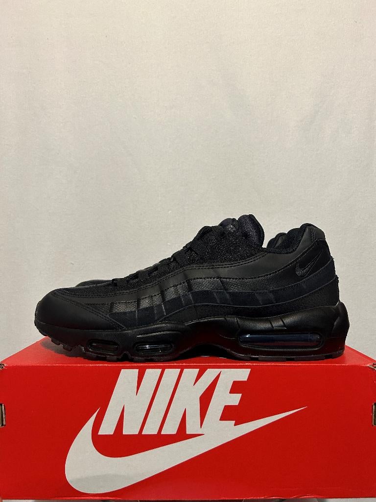 NIEUW IN DOOS! Maat 47,5 - Nike Air Max 95 Triple Black