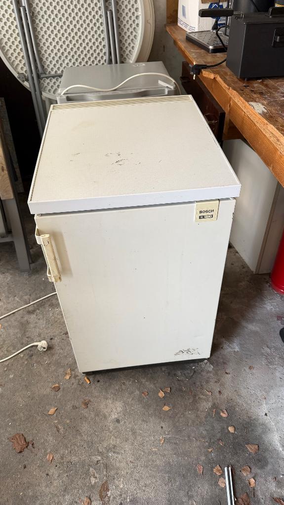 Tafelkoelkast en vriezer, Witgoed en Apparatuur, Koelkasten en IJskasten, Ophalen, Gebruikt, Minder dan 85 cm, Met aparte vriezer