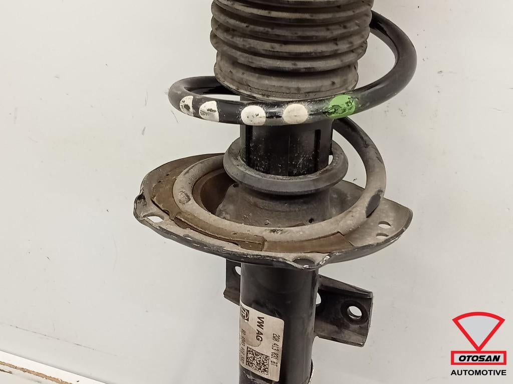 VW Polo 2G Seat Veerpoot Compleet Rechts Voor 2Q0413031BT, Gebruikt, Volkswagen, Volkswagen AG, Berliner Ring 2
38440  Wolfsburg, DE