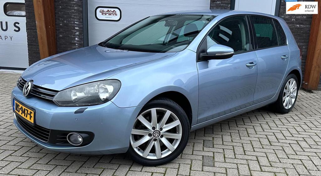 Volkswagen Golf 1.4 TSI Highline DSG/STOELVERW/NAVI/CAMERA, Euro 5, Gebruikt, 4 cilinders, Alcantara