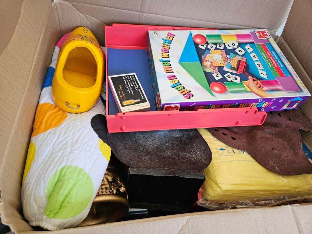 Rommelmarkt spullen, Ophalen, Gebruikt