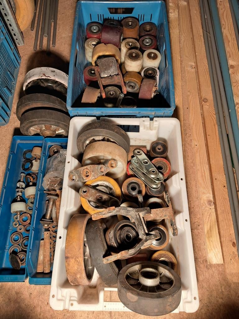 Wielen / onderdelen / palletwagen, Ophalen