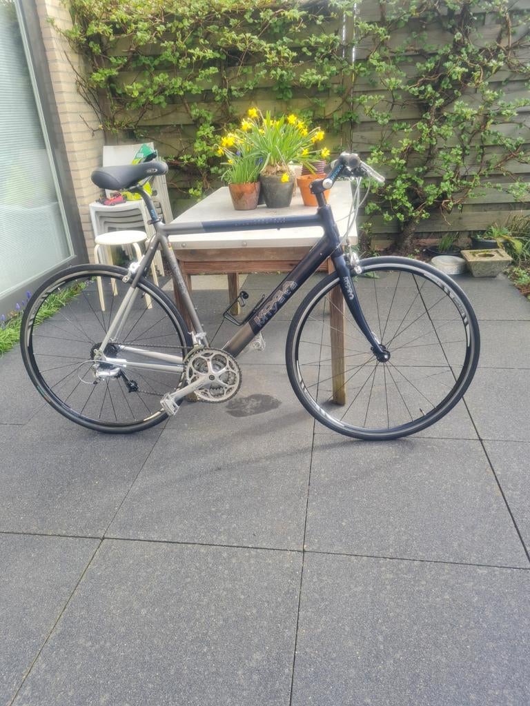 Koga Miyata racefiets met recht stuur, Fietsen en Brommers, Fietsen | Racefietsen, Ophalen of Verzenden