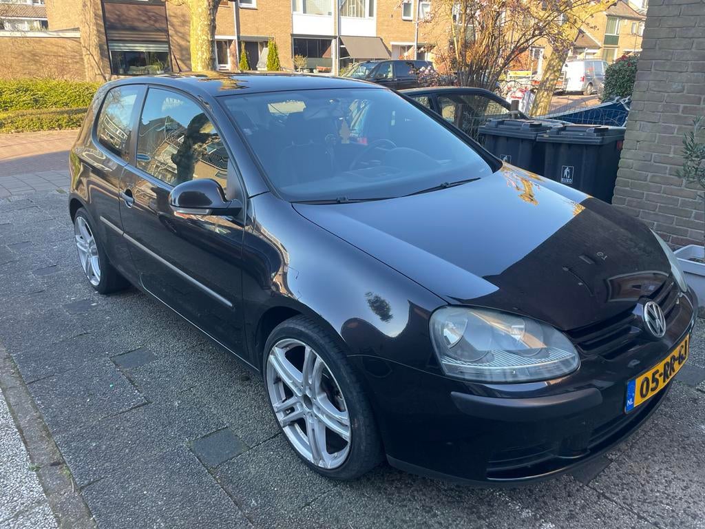 Volkswagen Golf 2.0 TDI 103KW 3D 2005 Zwart, Voorwielaandrijving, 4 cilinders, Zwart, Origineel Nederlands