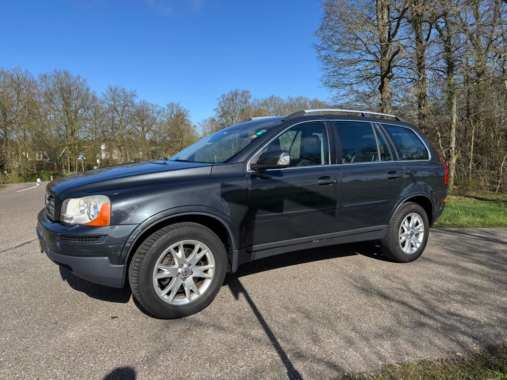 Volvo XC90 2.4 D5 Geartronic 7-SEATER 2010 Grijs, Auto's, Zwart, 241 €/maand, 7 stoelen, Leder