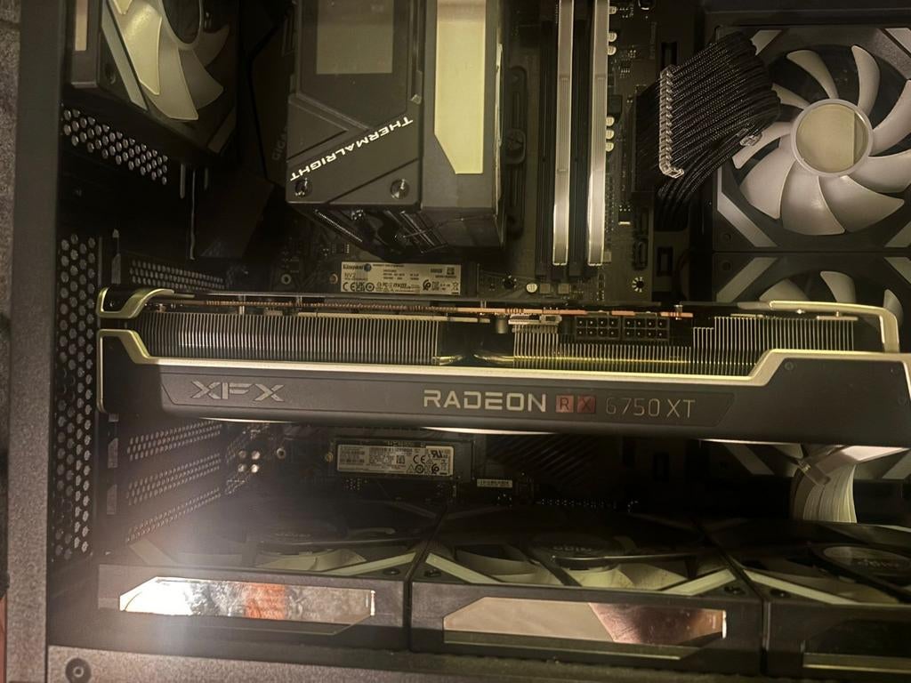 AMD XFX RX 6750 XT 12GB, Ophalen of Verzenden, Zo goed als nieuw, AMD