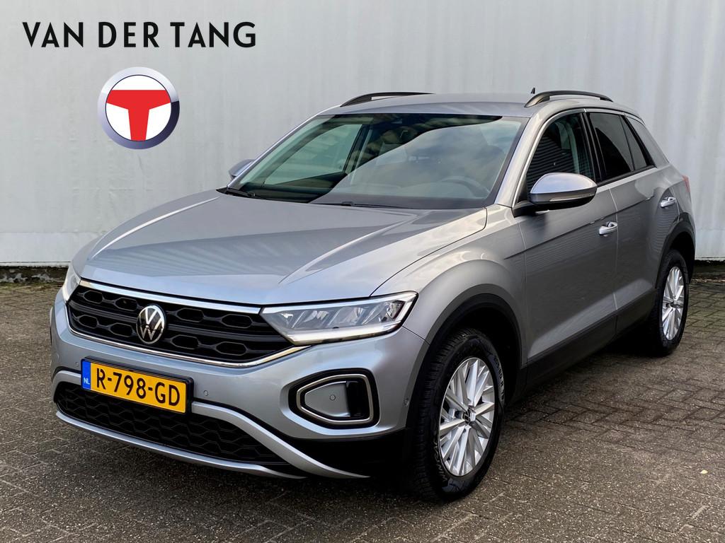 Volkswagen T-Roc 1.5 TSI Life Business Carplay / Stl.verw, Stof, 4 cilinders, 1253 kg, Bedrijf