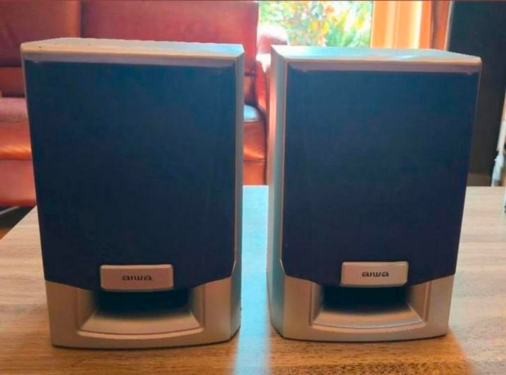 Set Aiwa luidsprekers.1 is defect 1 is goed, Overige merken, Gebruikt, Ophalen of Verzenden, Minder dan 60 watt