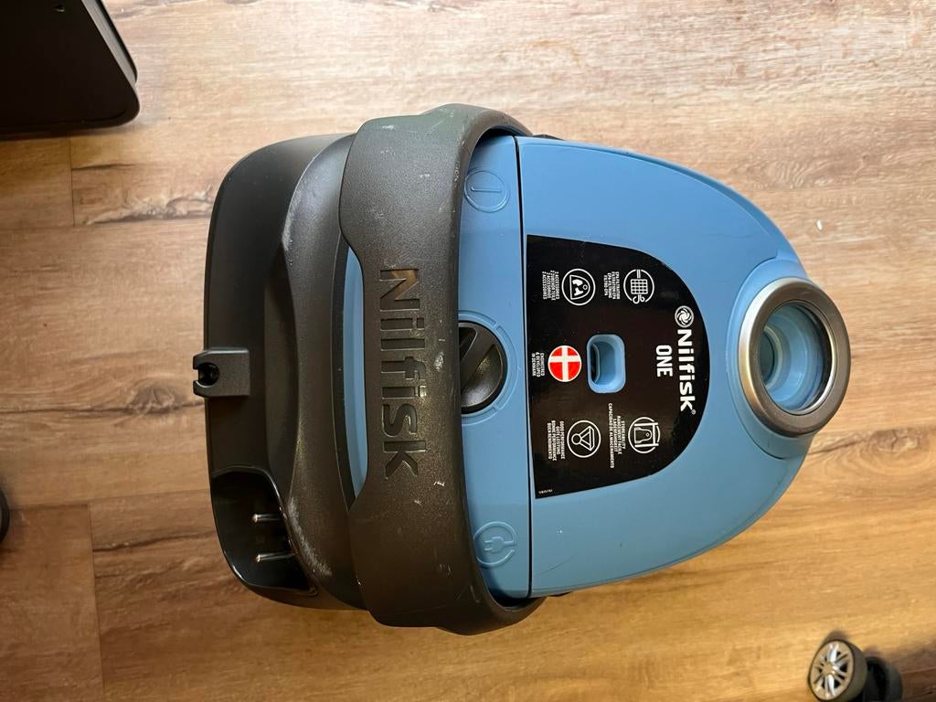 Stofzuiger Nilfisk One, Witgoed en Apparatuur, Stofzuigers, Stofzak, Gebruikt, Stofzuiger, Ophalen of Verzenden