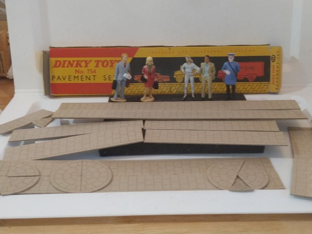 DINKY TOYS - Complete NieuwStaat "PAVEMENT SET"no.754 - 1958, Verzenden, Zo goed als nieuw, Auto, Dinky Toys