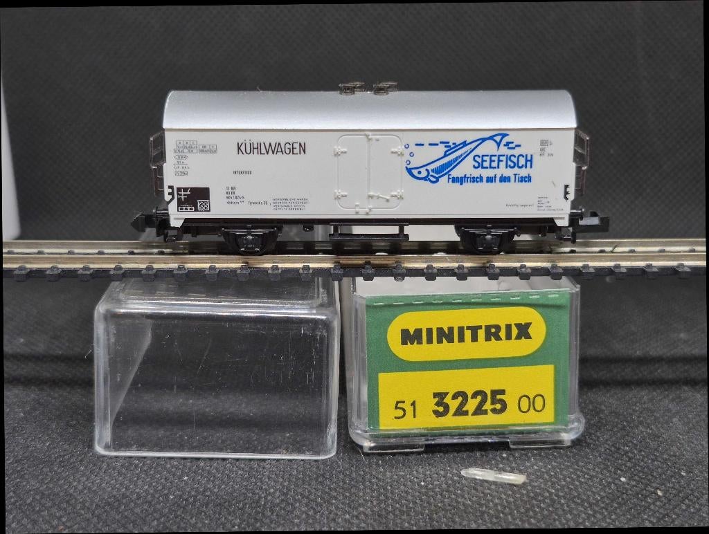 Minitrix 3225 - koelwagen Ibhlqrs409 'Seefisch' (15285), Gebruikt, Gelijkstroom, Trix, Wagon