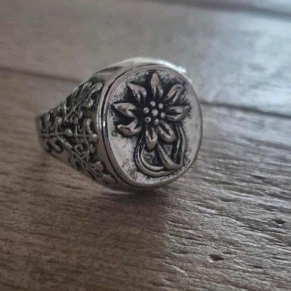 Edelweiss ww2 ring, Verzamelen, Militaria | Tweede Wereldoorlog, Verzenden, Duitsland, Embleem of Badge