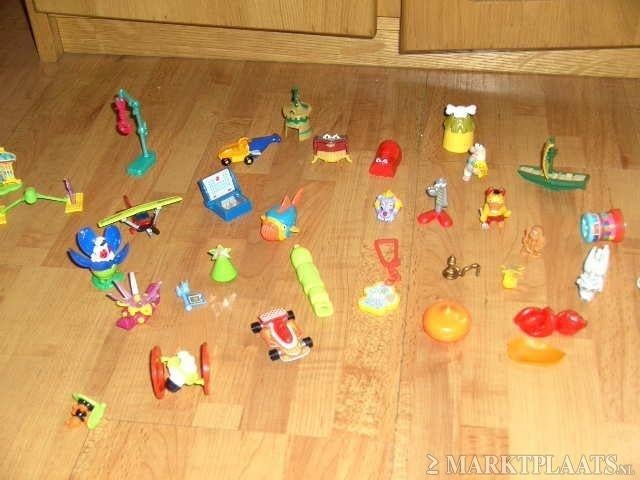 diverse ferrero surprise eieren figuurtjes, Ophalen of Verzenden, Gebruikt