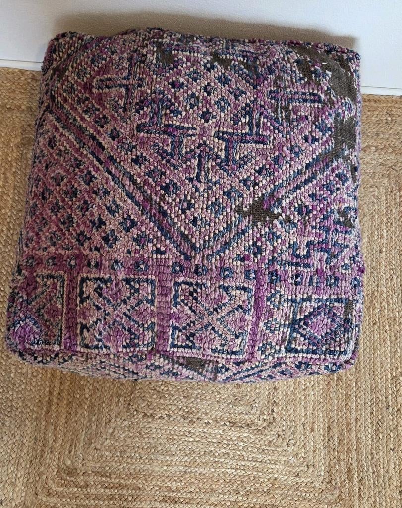 Vintage berber poef, Huis en Inrichting, Banken | Voetenbanken en Poefen, Ophalen, Zo goed als nieuw, 50 tot 75 cm, 50 tot 75 cm