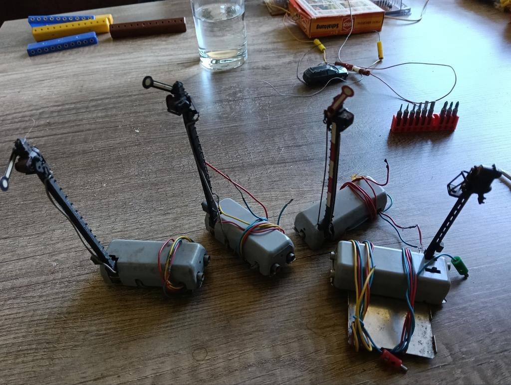 4x Märklin HO seinpaal, Wisselstroom, Gebruikt, Overige typen, Ophalen of Verzenden