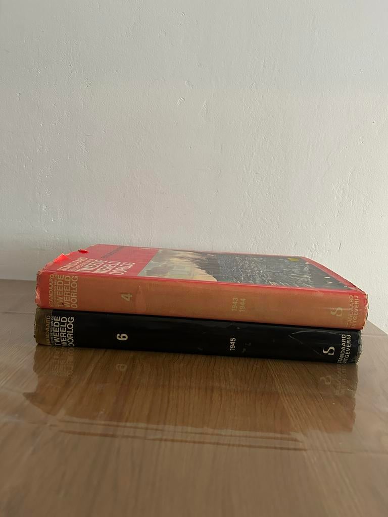Standaard Geschiedenis Tweede Wereldoorlog Deel 4 & 6, Boeken, Ophalen of Verzenden, Tweede Wereldoorlog, Gelezen, Algemeen