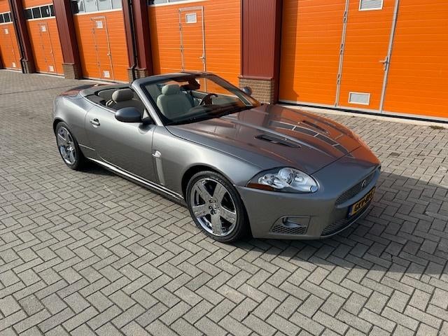 Jaguar XKR 4.2 Supercharged Cabriolet 2008 Grijs, Auto's, Jaguar, Achterwielaandrijving, 8 cilinders, Sportstoelen, Cabriolet