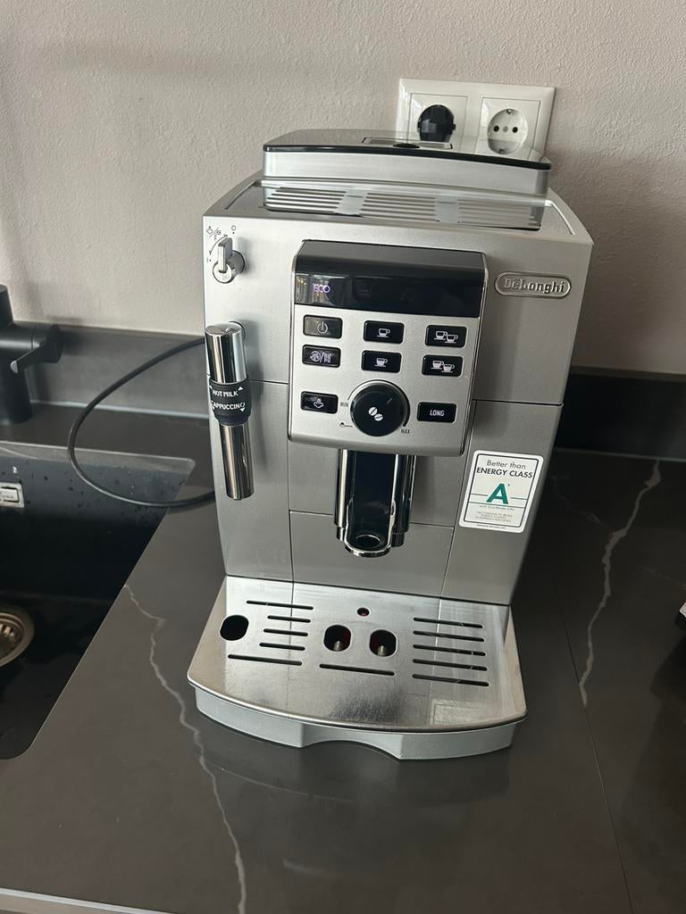 De Longhi koffiemachine ECAM 23.120.SB, Ophalen, Gebruikt, Koffiemachine, Koffiebonen