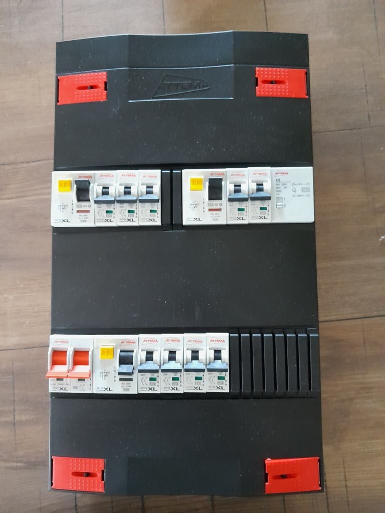 Attema groepenkast/ meterkast, Ophalen of Verzenden, Gebruikt, Overige typen