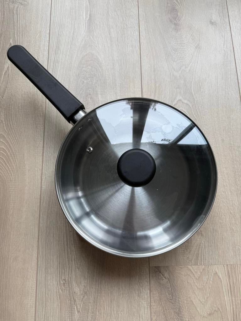 IKEA hapjespan met glazen deksel, 24cm, Ophalen, IKEA, Zilver, Metaal