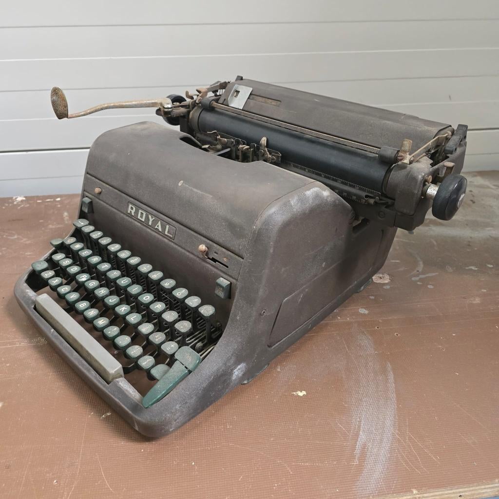 Royal Antieke Typmachine - Voor decoratie of hobby, Diversen, Typemachines, Gebruikt, Royal Antieke Typmachine - Voor decoratie of hobby