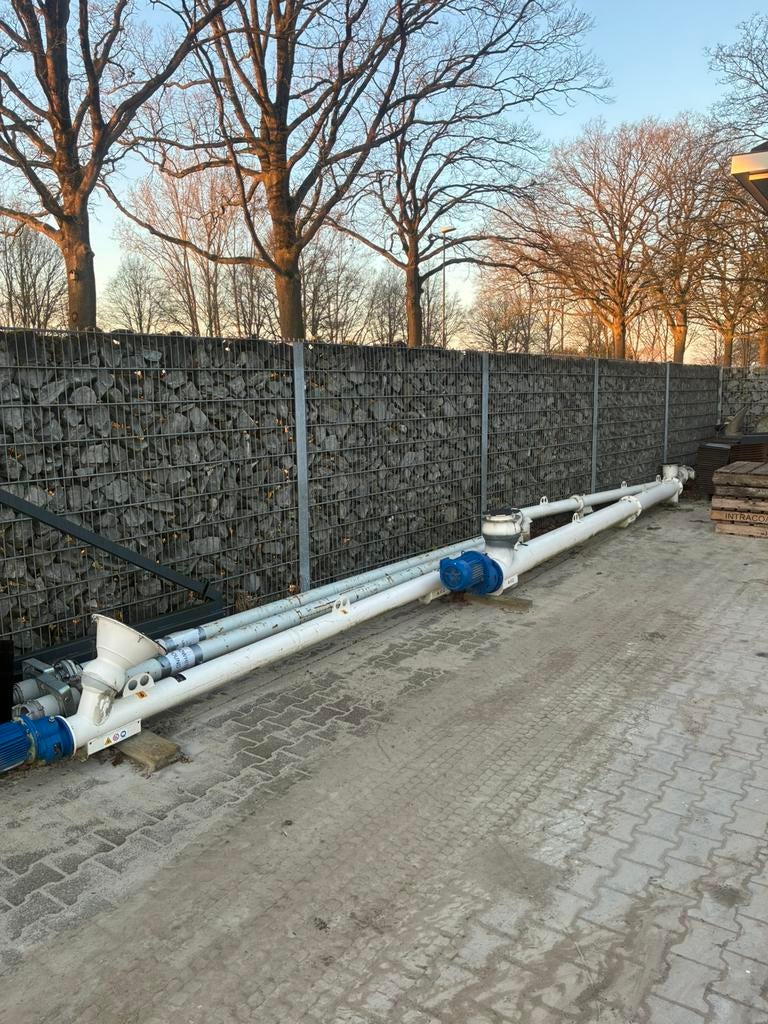 Diverse (cement) vijzels, Ophalen