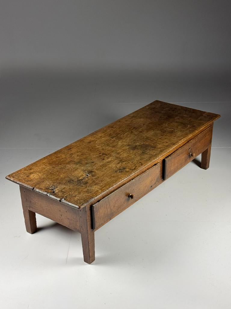 Spaanse salontafel 18e eeuw antiek, Antiek en Kunst, Ophalen of Verzenden