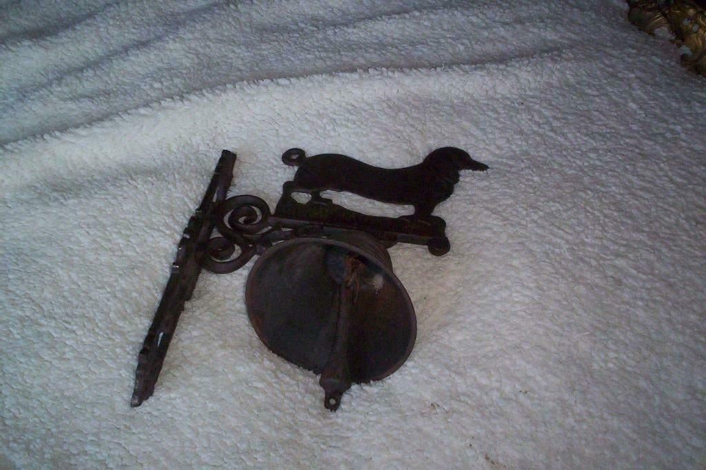 1 teckelbel teckel bel is in gebruikte staat, Ophalen, Gebruikt, Hond of Kat, Beeldje of Figuurtje