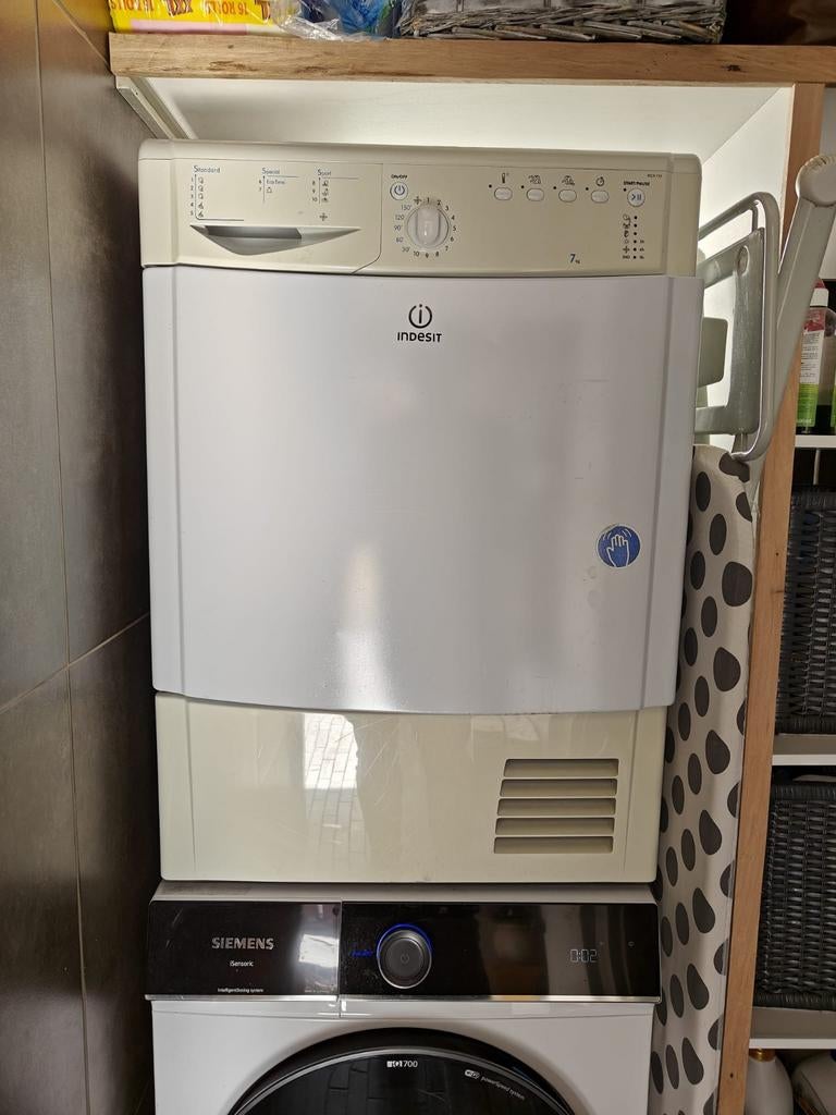 Indesit IDCA 735 condensdroger, Witgoed en Apparatuur, Wasdrogers, 6 tot 8 kg, Ophalen, Condens, Minder dan 85 cm