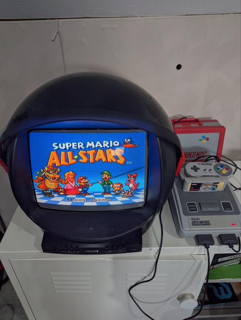 Super Nintendo console & games. Philips Discoverer TV., 2 spelers, Ophalen of Verzenden, Gebruikt, Vanaf 3 jaar