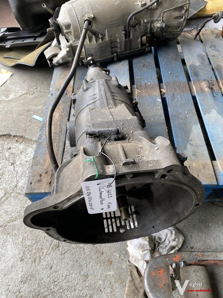 Mercedes W123 Automaatbak 123 270 28 01 722 118 02126981, Ophalen, Gebruikt, -, -