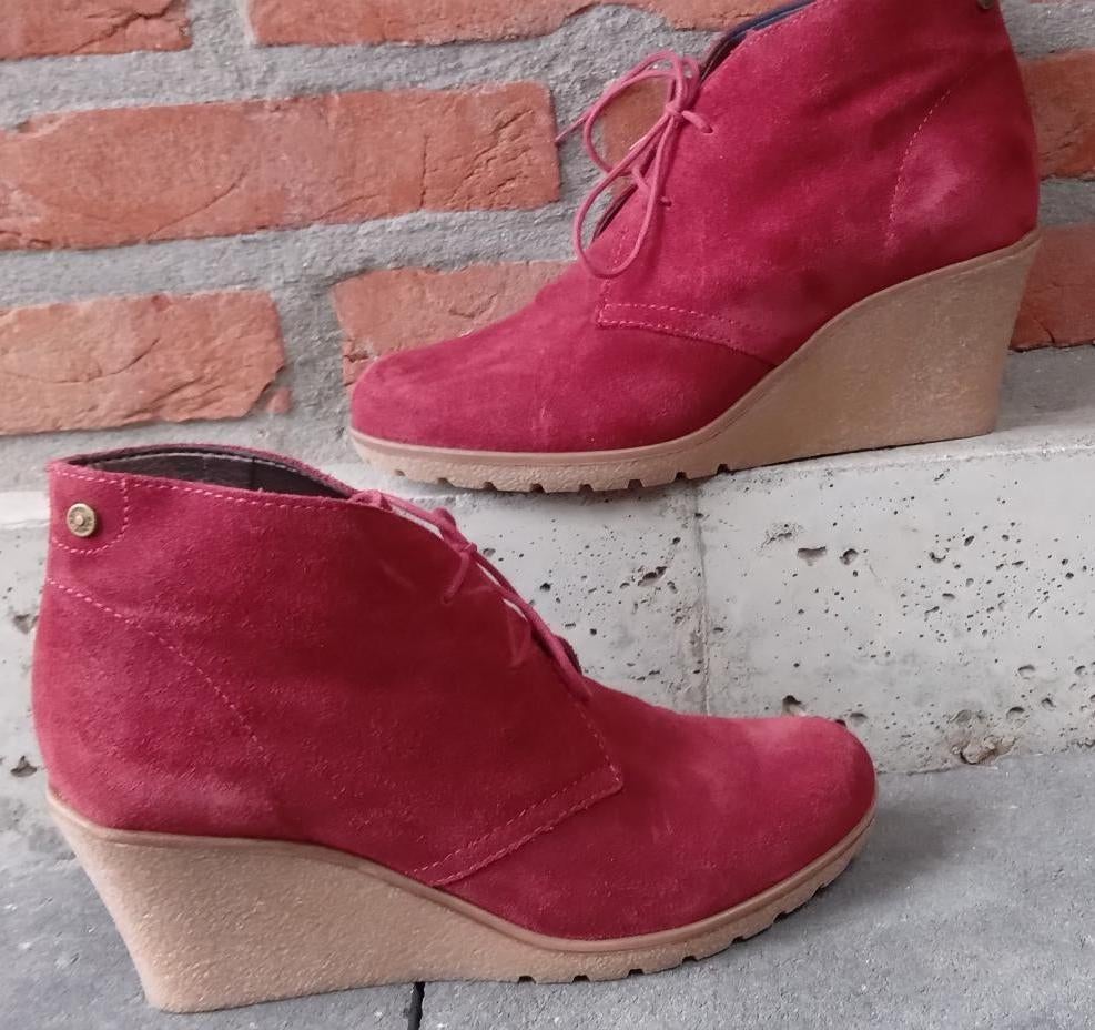 Nieuwe ESPRIT veterschoenen met sleehak rood suede (40), Lage of Enkellaarzen, Nieuw, Ophalen of Verzenden, Rood