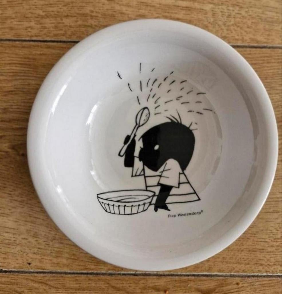 Schaaltje Jip en Janneke, Ophalen of Verzenden, Zo goed als nieuw, Overige stijlen, Schaal of Schalen