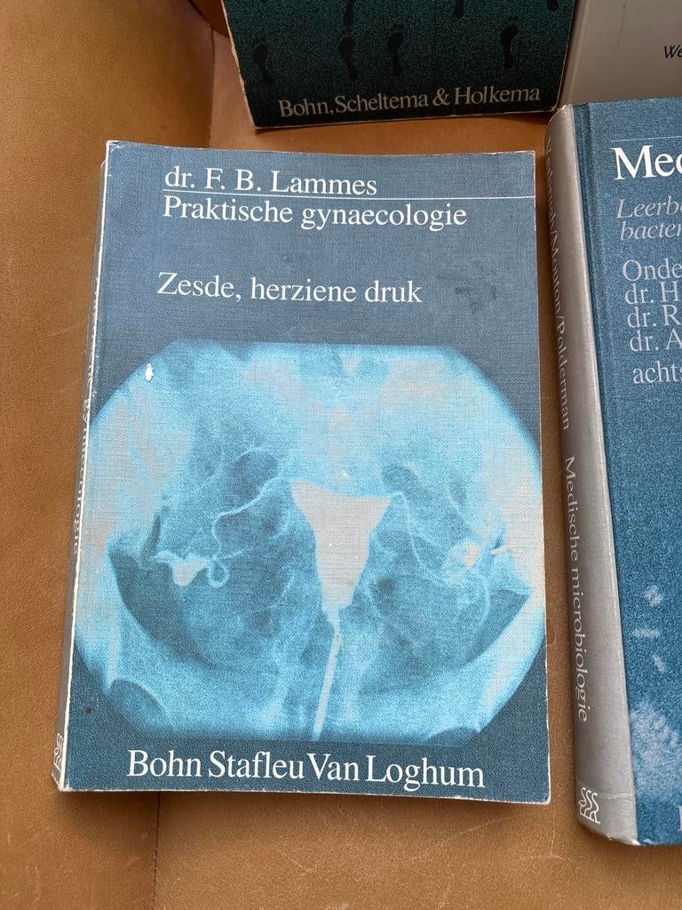 Studieboeken Geneeskunde: Gynaecologie, Microbiologie, Longz, Ophalen, Beta, Gelezen, WO