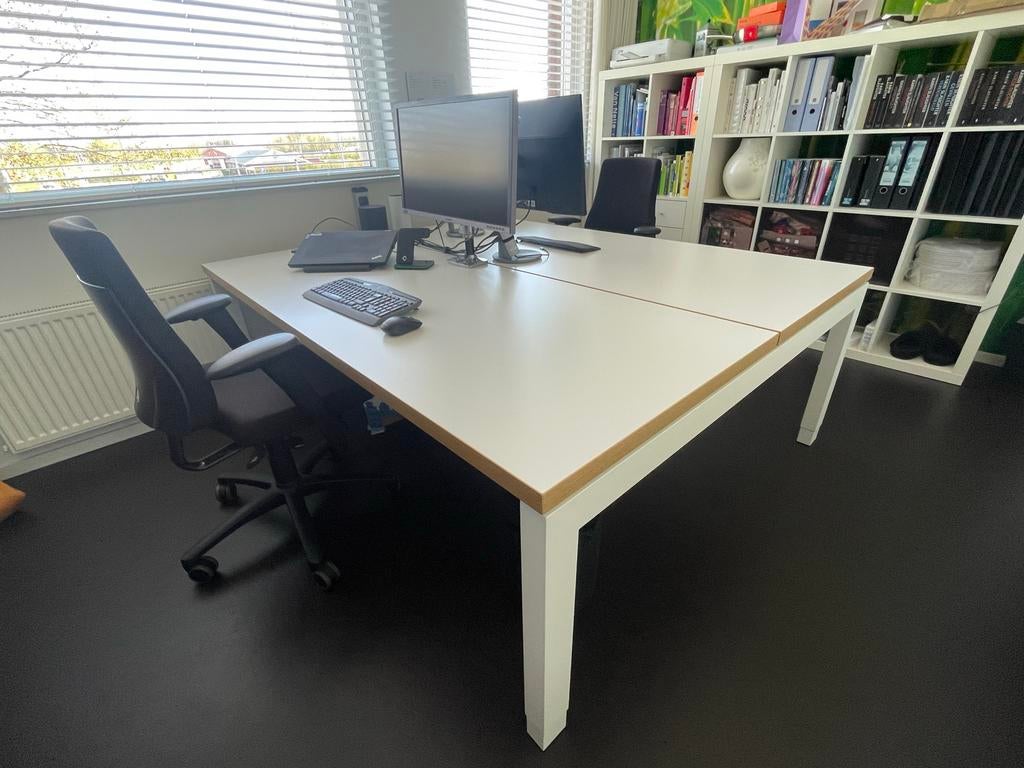 Duo bureau, 200x160, instelbaar in hoogte, Ophalen, Hout, In hoogte verstelbaar, Zo goed als nieuw