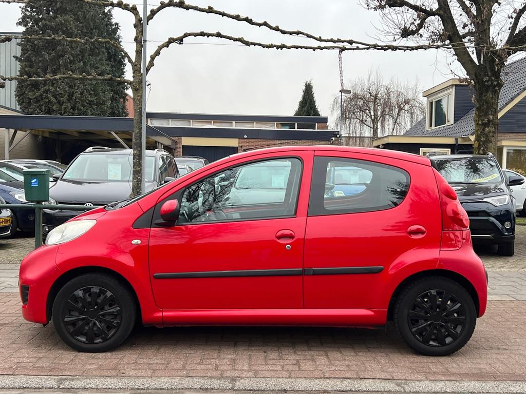 Peugeot 107 1.0 *5Drs + APK 03-2027, Voorwielaandrijving, Euro 5, Gebruikt, Elektrische ramen