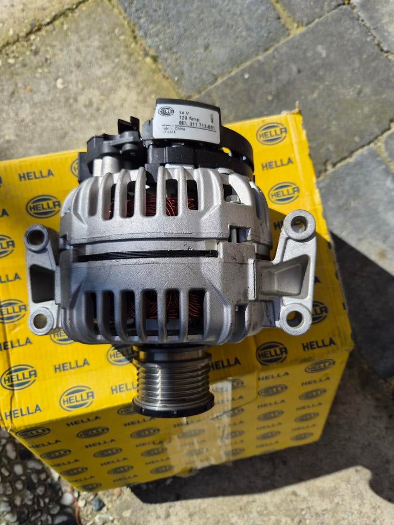 Dynamo / Alternator Mercedes-Benz Vito Viano - Nieuw, Ophalen of Verzenden, Nieuw, Mercedes-Benz