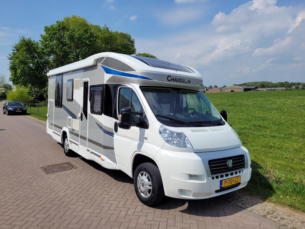 Chausson Titanium camper (2014) – 61.000 km – 4 personen, Caravans en Kamperen, Campers, Buitenlamp, Koelkast, Fiat, Chausson