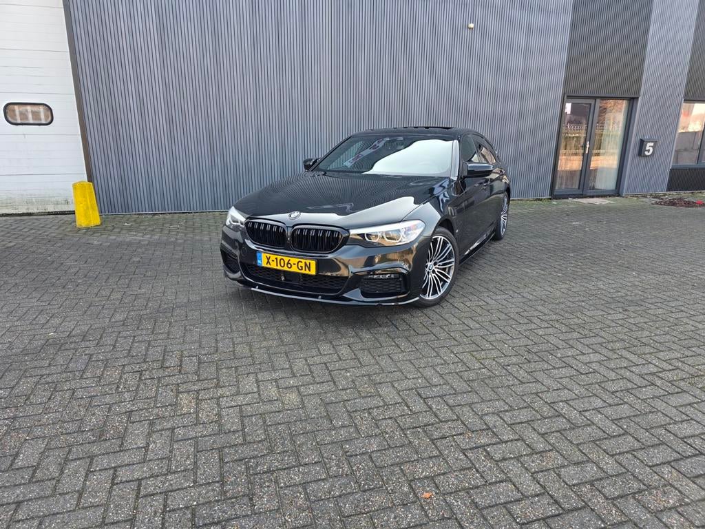 BMW 530e  IPerformance 252pk Aut. 2020 Zwart M-Pakket, Automaat, 1998 cc, Achterwielaandrijving, 4 cilinders