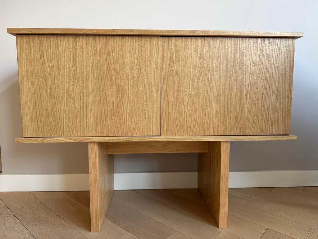 Ferm Living Stilt Kastje Dressoir ZGAN, Ophalen, Eikenhout, 50 tot 100 cm, Zo goed als nieuw