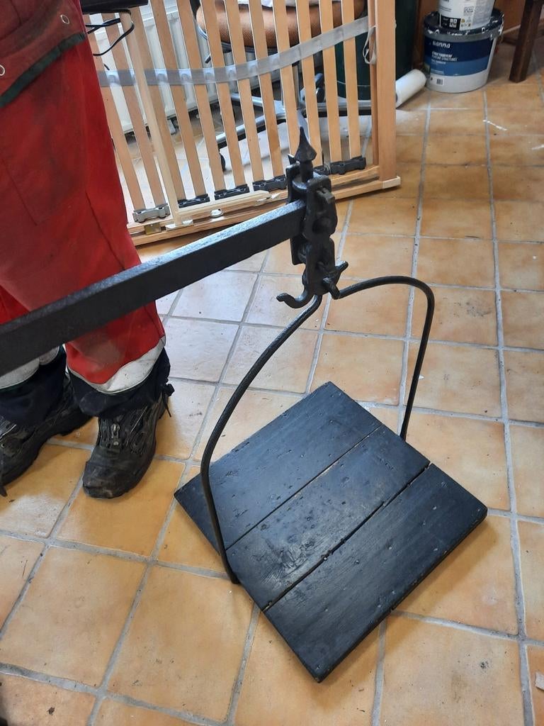 Oude weegschaal, waag, Ophalen