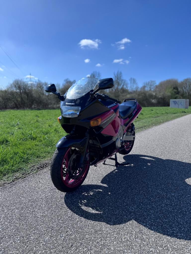 Kawasaki ZZR600-D3 | 1992., Sportuitlaat, 4 cilinders, Motorrijbewijs A, Meer dan 35 kW