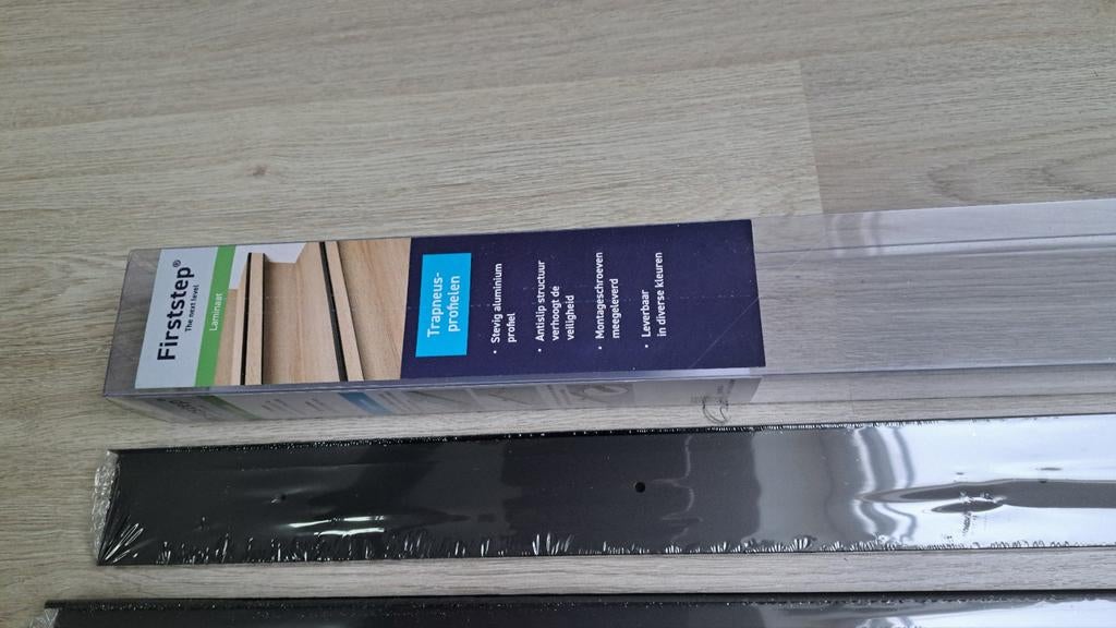 3 Firststep laminaat trapneuzen - Nieuw in verpakking, Overige materialen, Ophalen of Verzenden, 150 tot 200 cm, Lijsten
