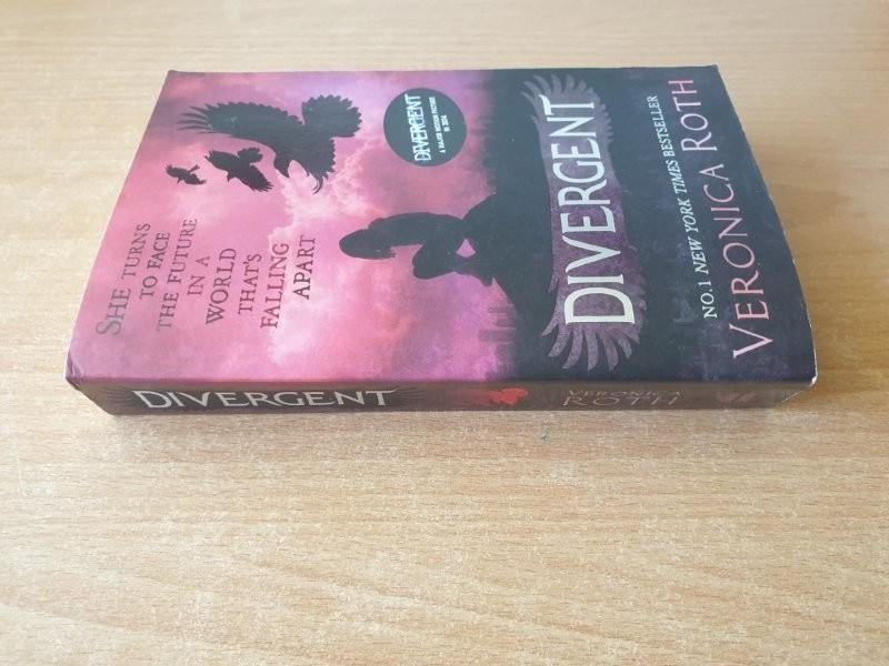 Veronica Roth - Divergent (Eng, mid), Ophalen of Verzenden, Gelezen, Veronica Roth