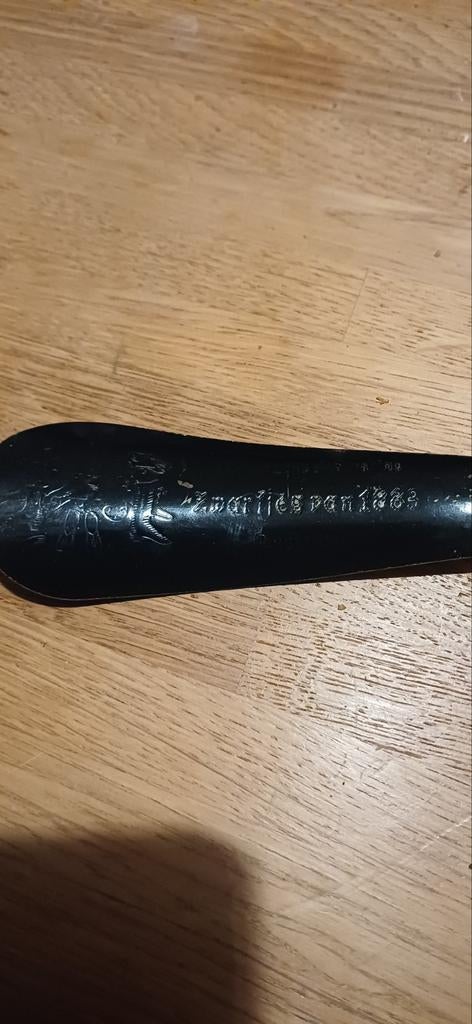 Vintage schoenlepel met inscriptie "Zwartjes van 1883", Ophalen of Verzenden