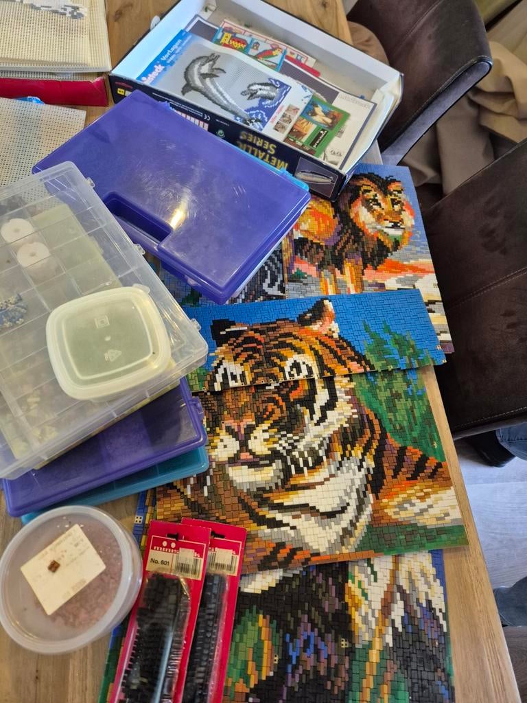 Grote doos Ministeck met platen en voorbeelden, Hobby en Vrije tijd, Ministeck, Ophalen of Verzenden, Gebruikt, Box-set