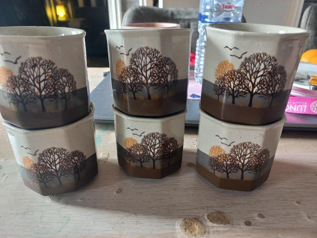 Set van 6 aardewerk mokken zonder oor bruin creme retro, Ophalen of Verzenden