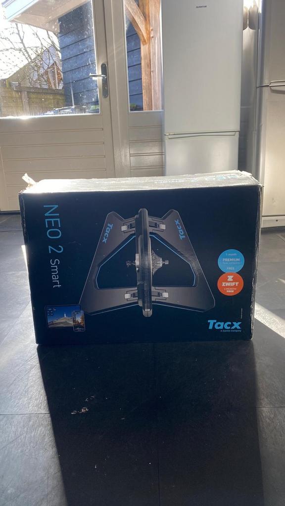Tackx Neo 2 Smart met casette, Sport en Fitness, Wielrennen, Ophalen, Zo goed als nieuw, Overige typen