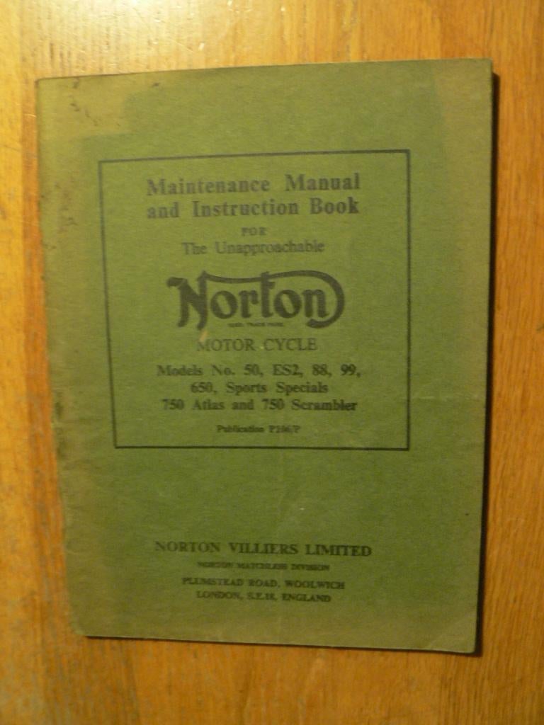 DIVERSE NORTON MOTORBOEKEN HISTORIE WERKPLAATS SPARES, Boeken, Motoren, Ophalen of Verzenden, Gelezen